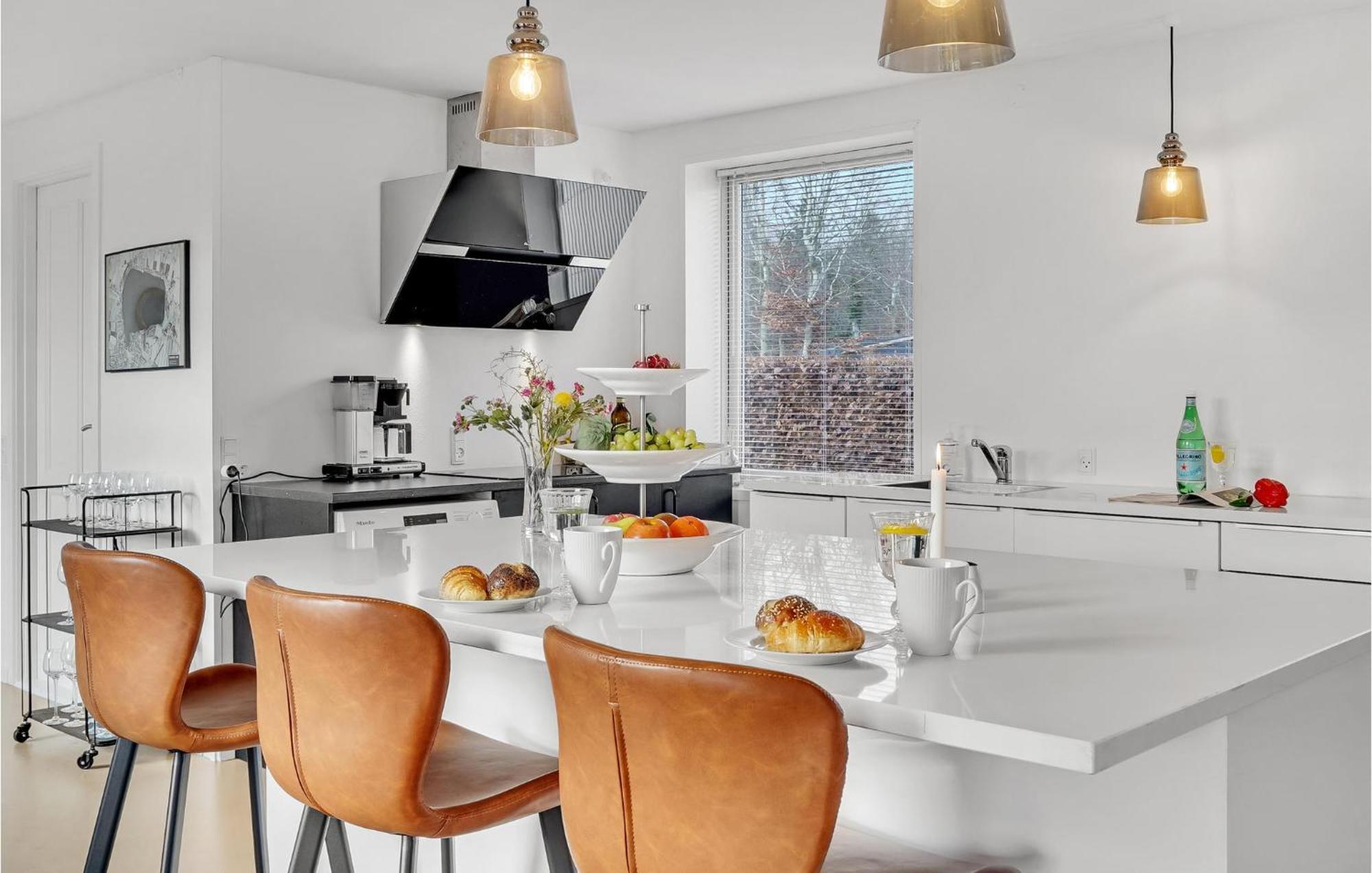 Gorgeous Home In Sunds With Kitchen Kültér fotó